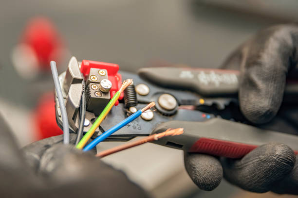 Best Circuit Breaker Repair  in Waldo, FL